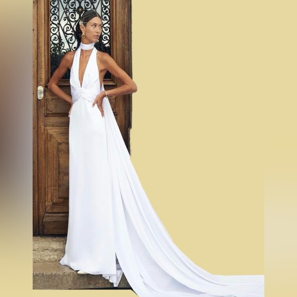 Elegant White Plunging Halter Evening Dress